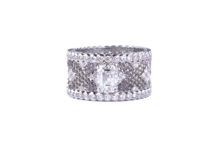 Lot - Buccellati 18-Karat White-Gold and Diamond 'Tulle Ornato Eternelle'  Ring
