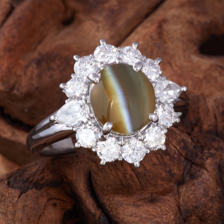 Platinum Chrysoberyl Cats-eye and Diamond Ring