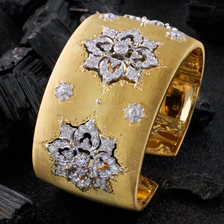 Buccellati Diamond Cuff Bangle Bracelet, 18 Karat Yellow Gold