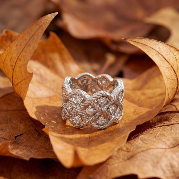 Buccellati Diamond Ring, 18 Karat White Gold